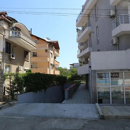 4 Kazakov Apartment Burgas